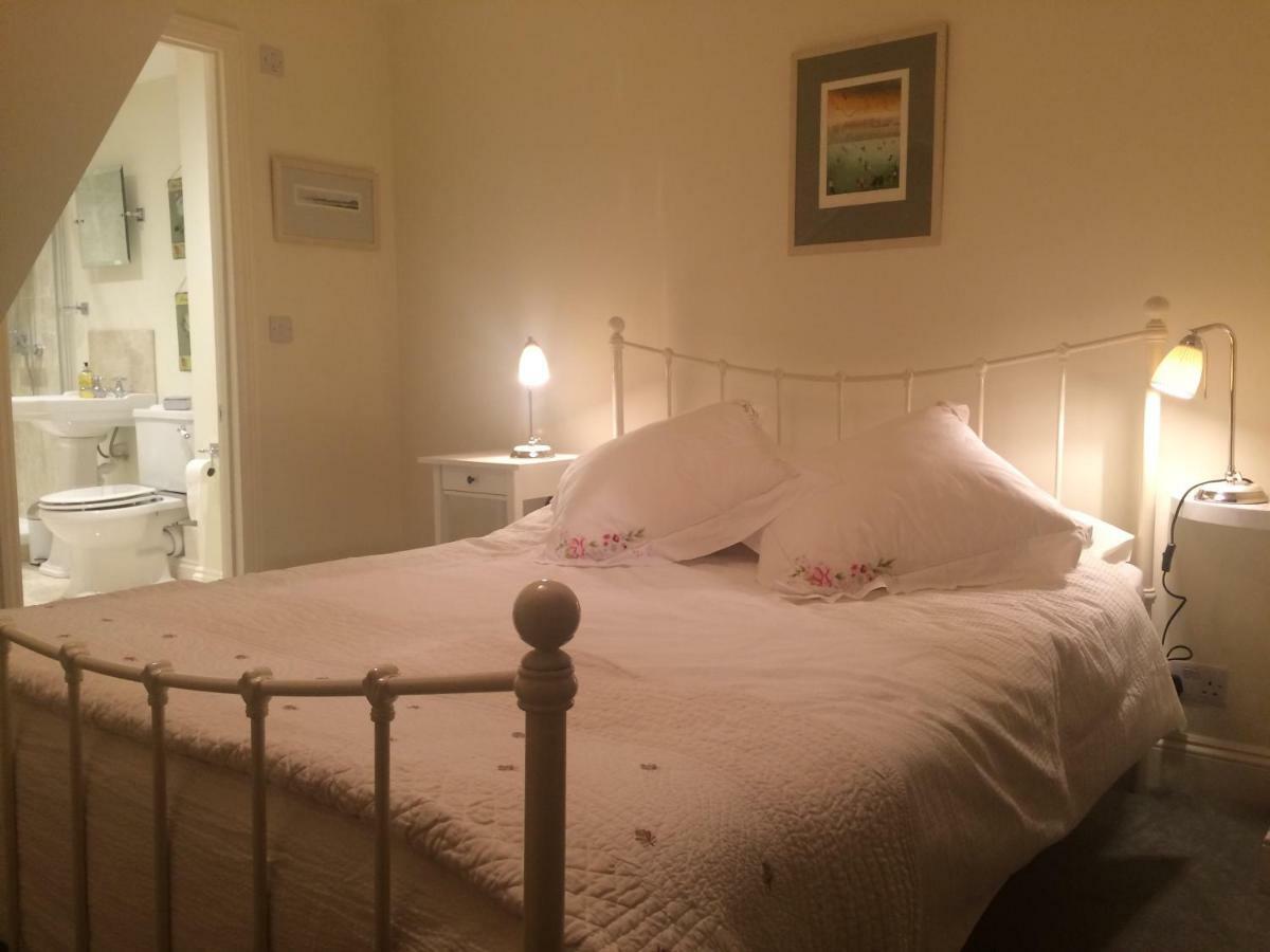 テディントン Old Station Gardens, Sw London Bed & Breakfast エクステリア 写真
